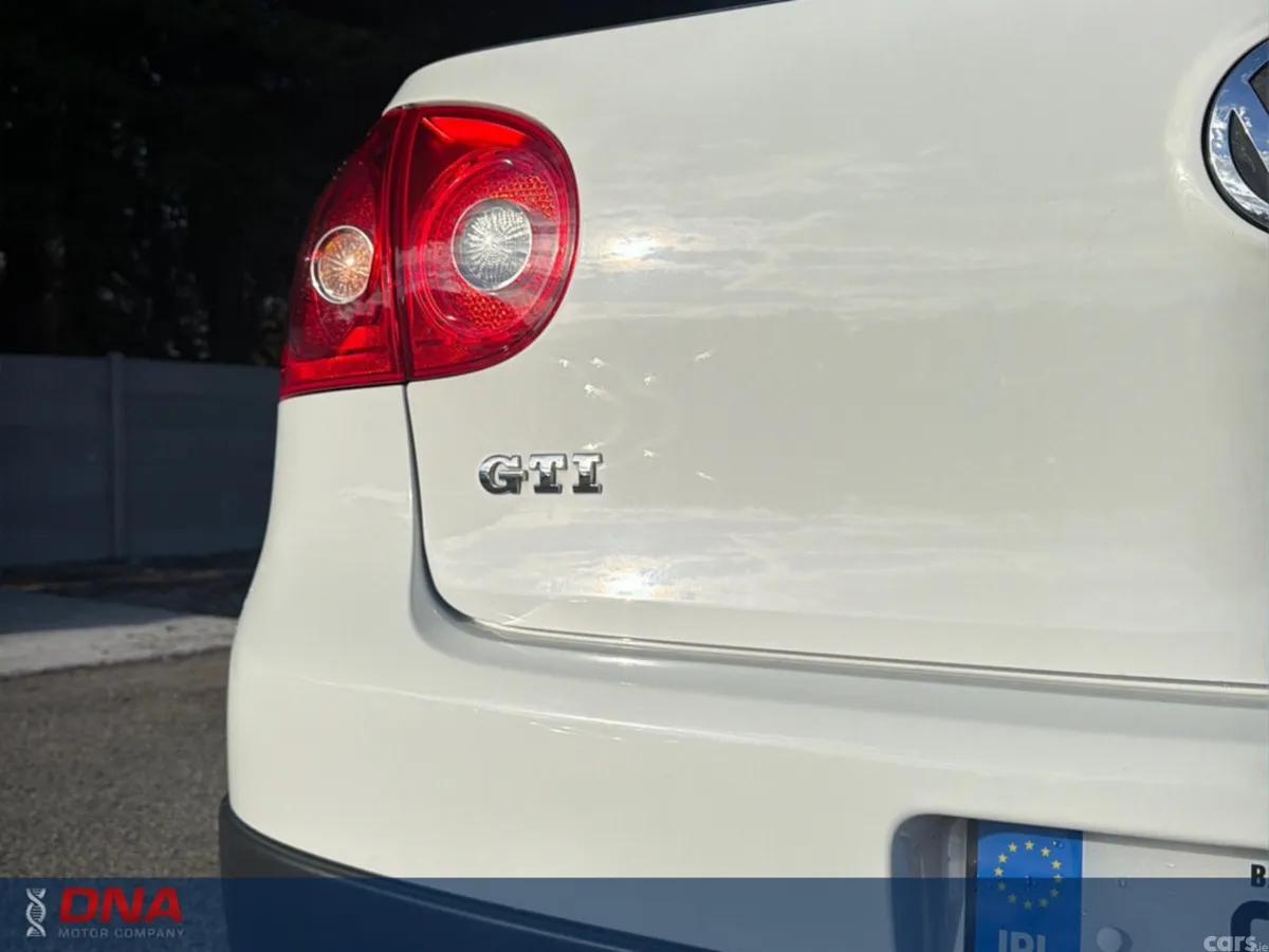 Volkswagen Golf Hatchback, Petrol, 2008, White