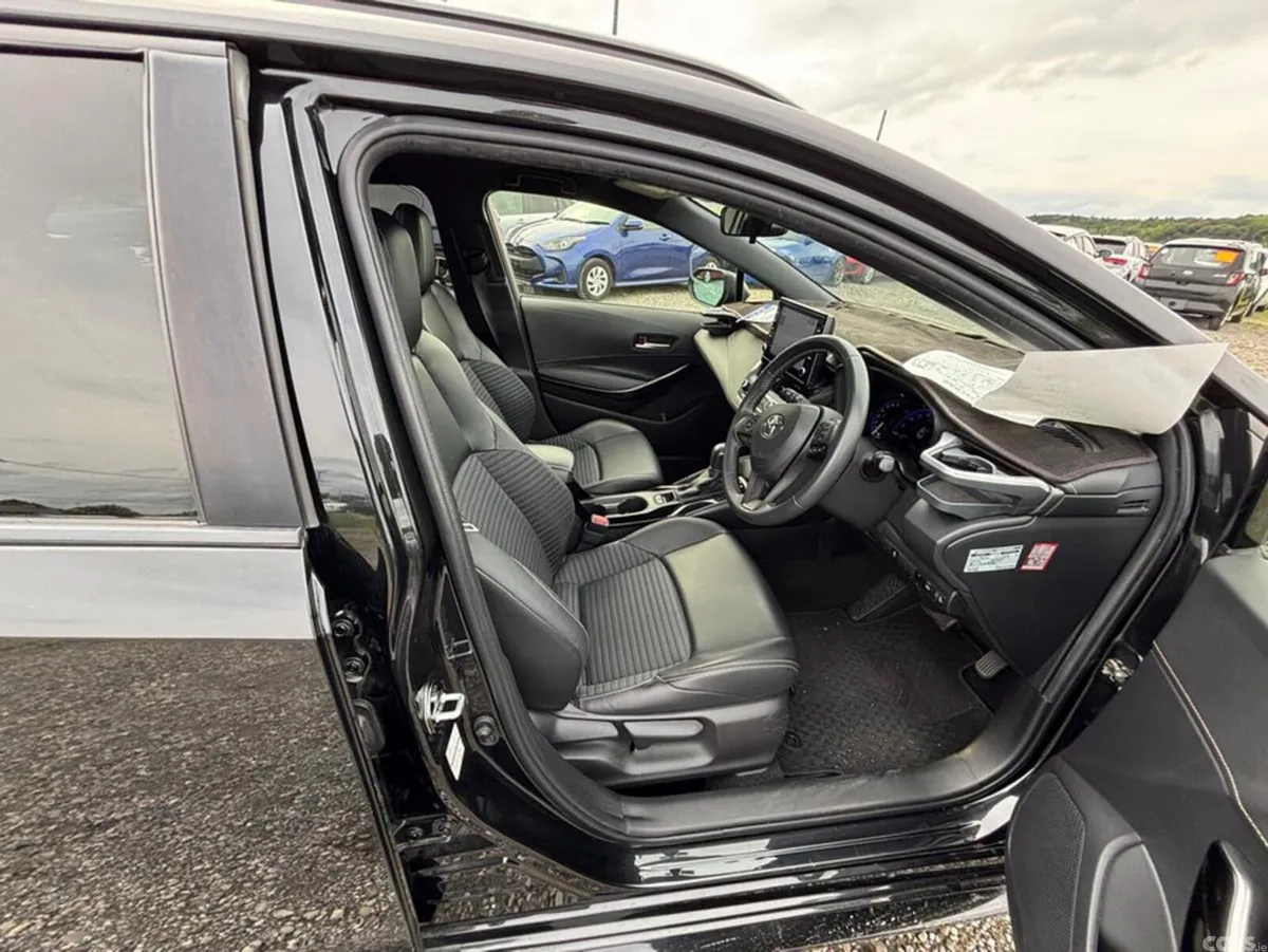 Toyota Corolla Estate, Petrol Hybrid, 2021, Black