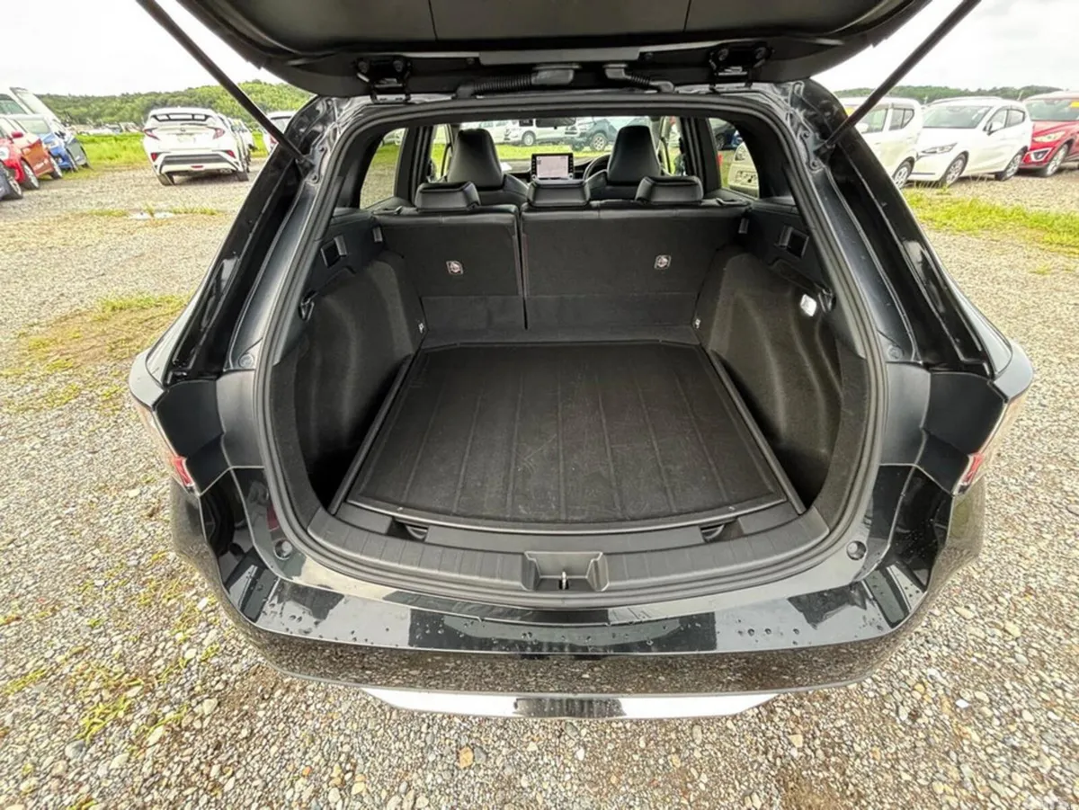 Toyota Corolla Estate, Petrol Hybrid, 2021, Black