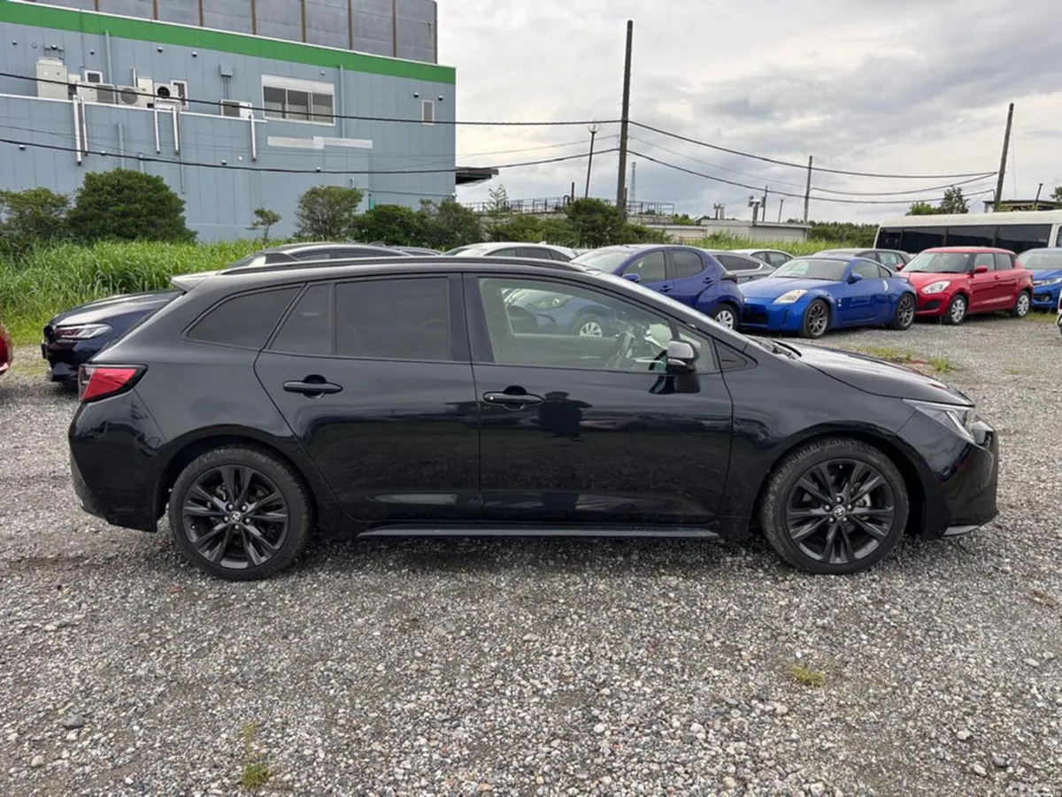 Toyota Corolla Estate, Petrol Hybrid, 2021, Black