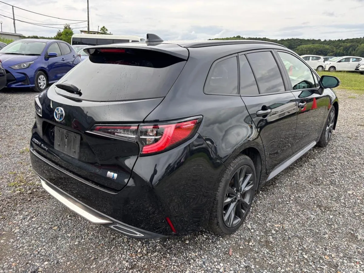 Toyota Corolla Estate, Petrol Hybrid, 2021, Black