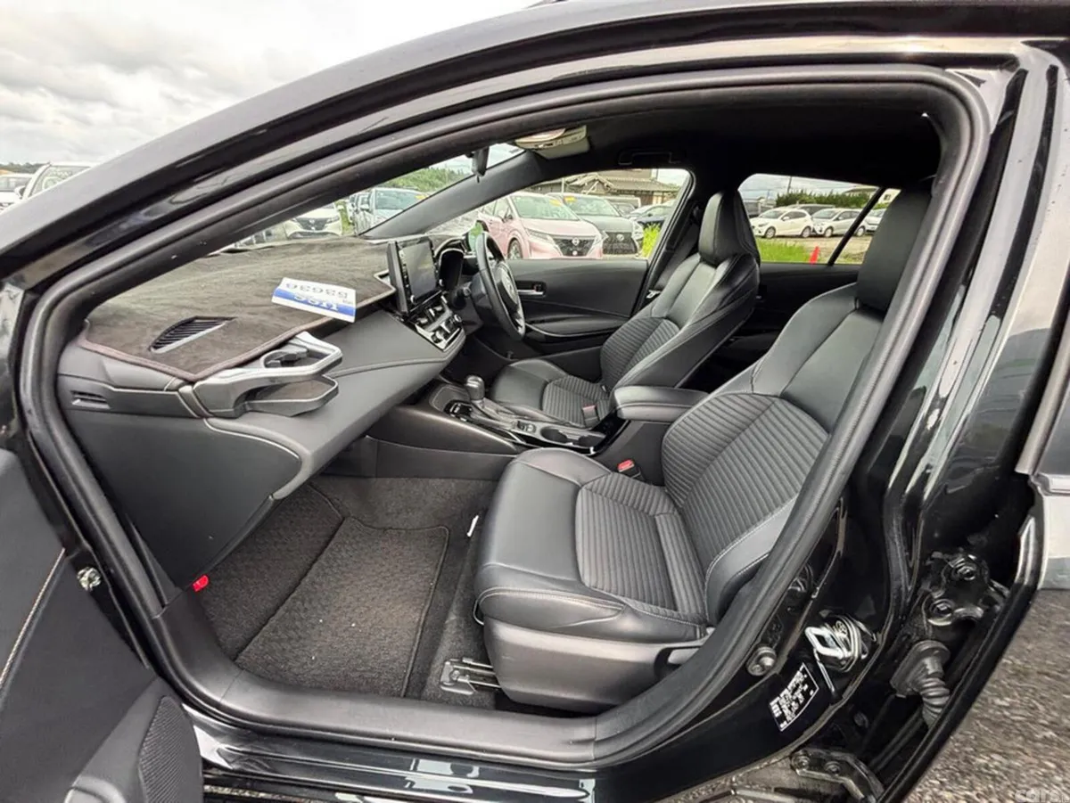 Toyota Corolla Estate, Petrol Hybrid, 2021, Black
