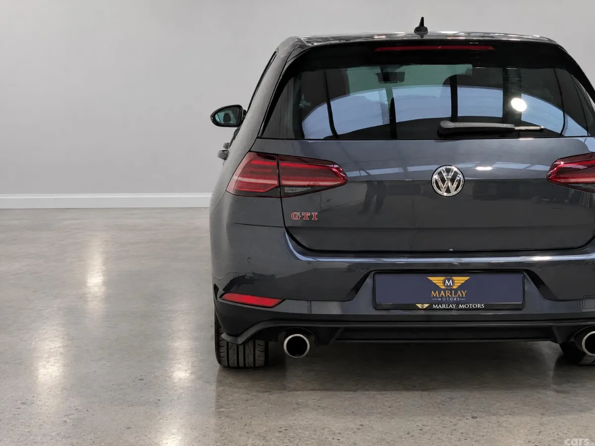 Volkswagen Golf Hatchback, Petrol, 2017, Blue