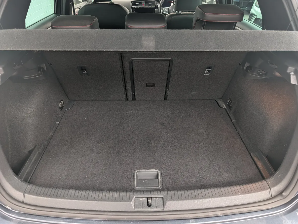 Volkswagen Golf Hatchback, Petrol, 2017, Blue