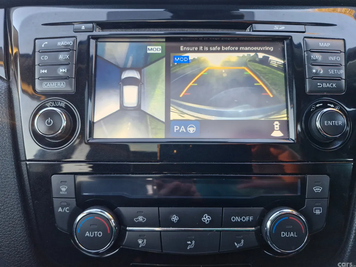 Nissan Qashqai Hatchback, Diesel, 2016, Grey