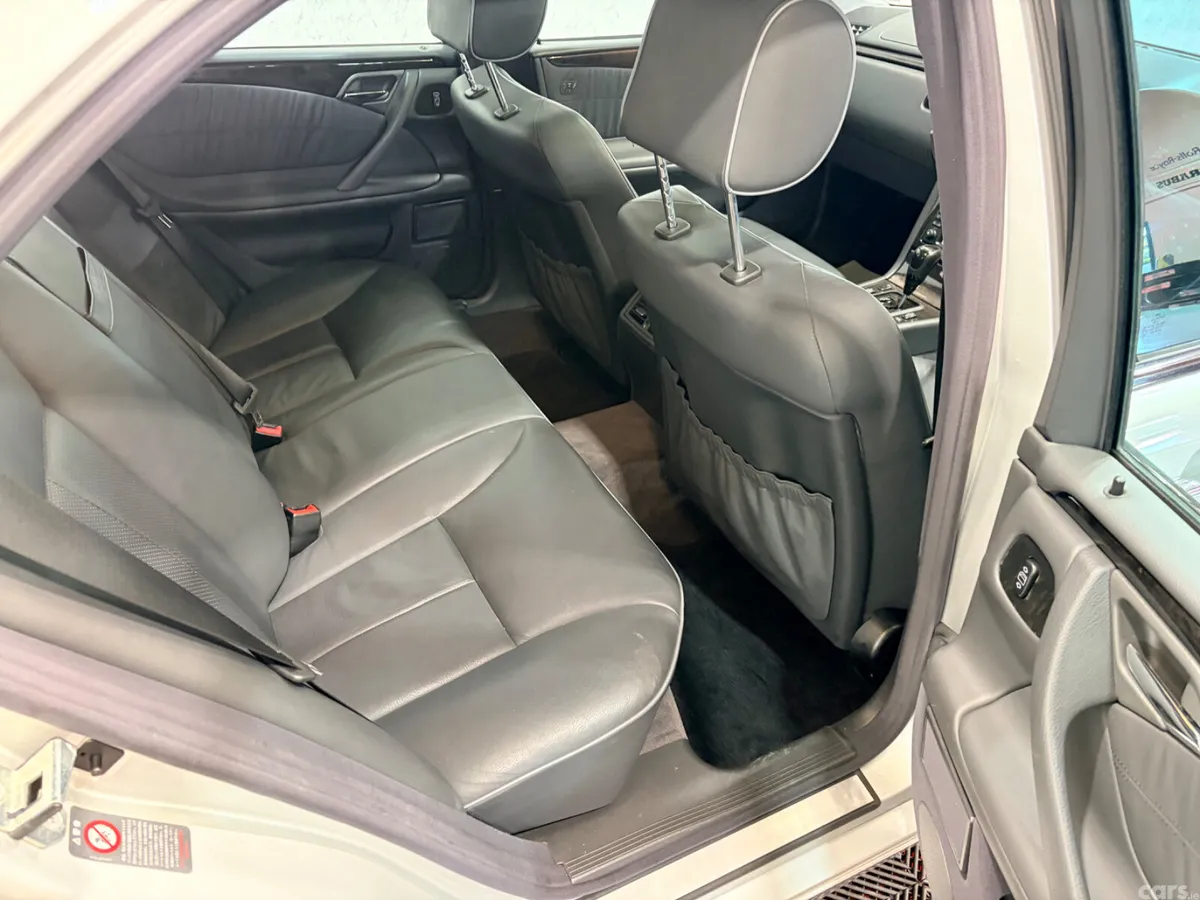 Mercedes-Benz E-Class Saloon, Petrol, 2001, Silver