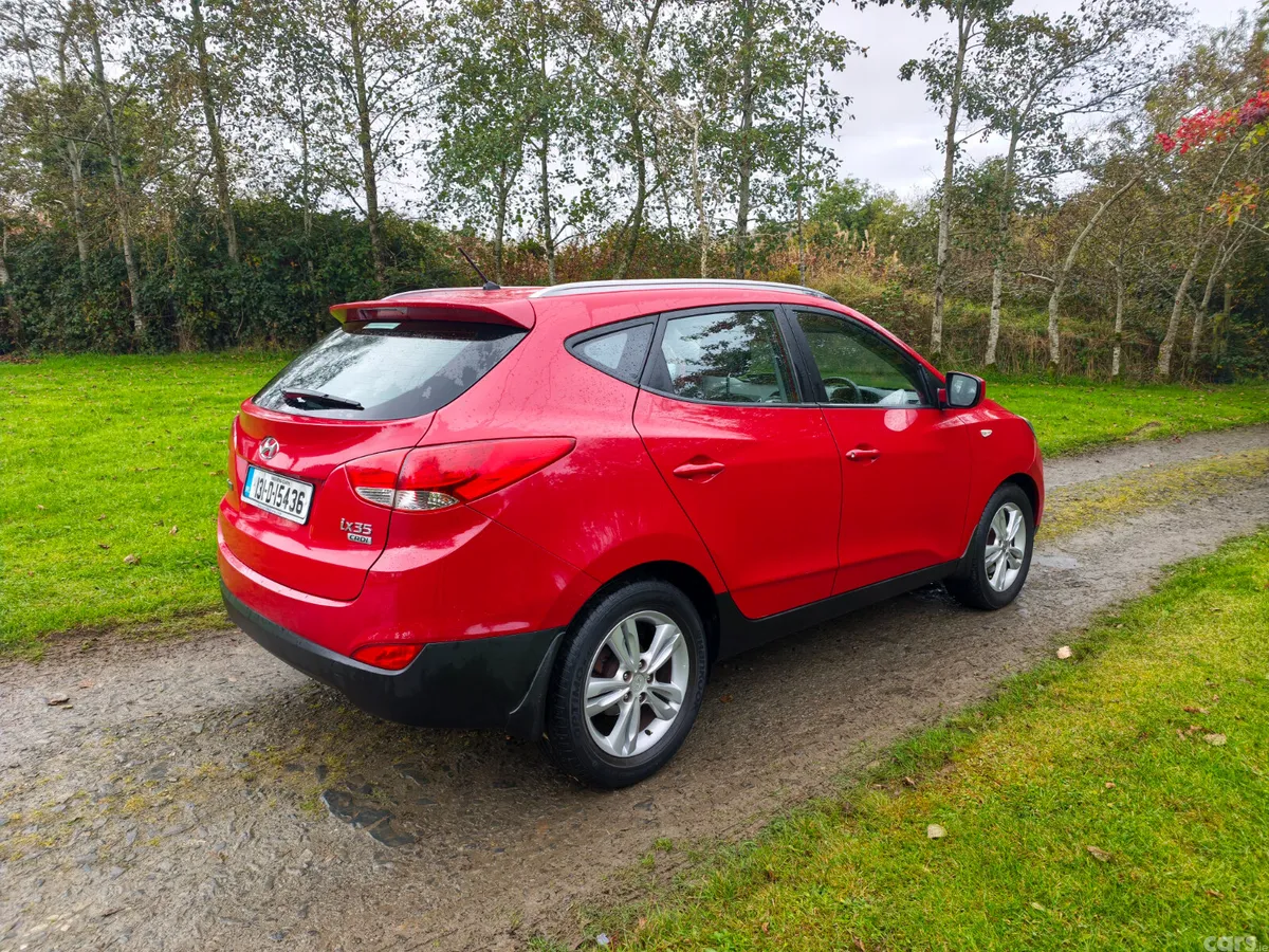 Hyundai ix35 SUV, Diesel, 2013, Red