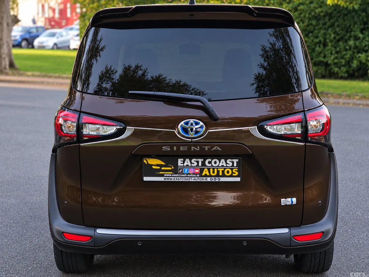 Toyota Sienta MPV, Petrol Hybrid, 2019, Brown
