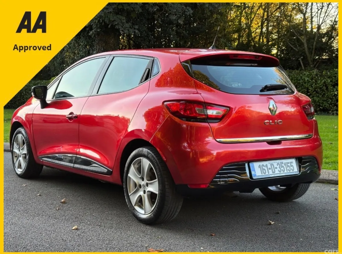 Renault Clio Hatchback, Petrol, 2016, Red