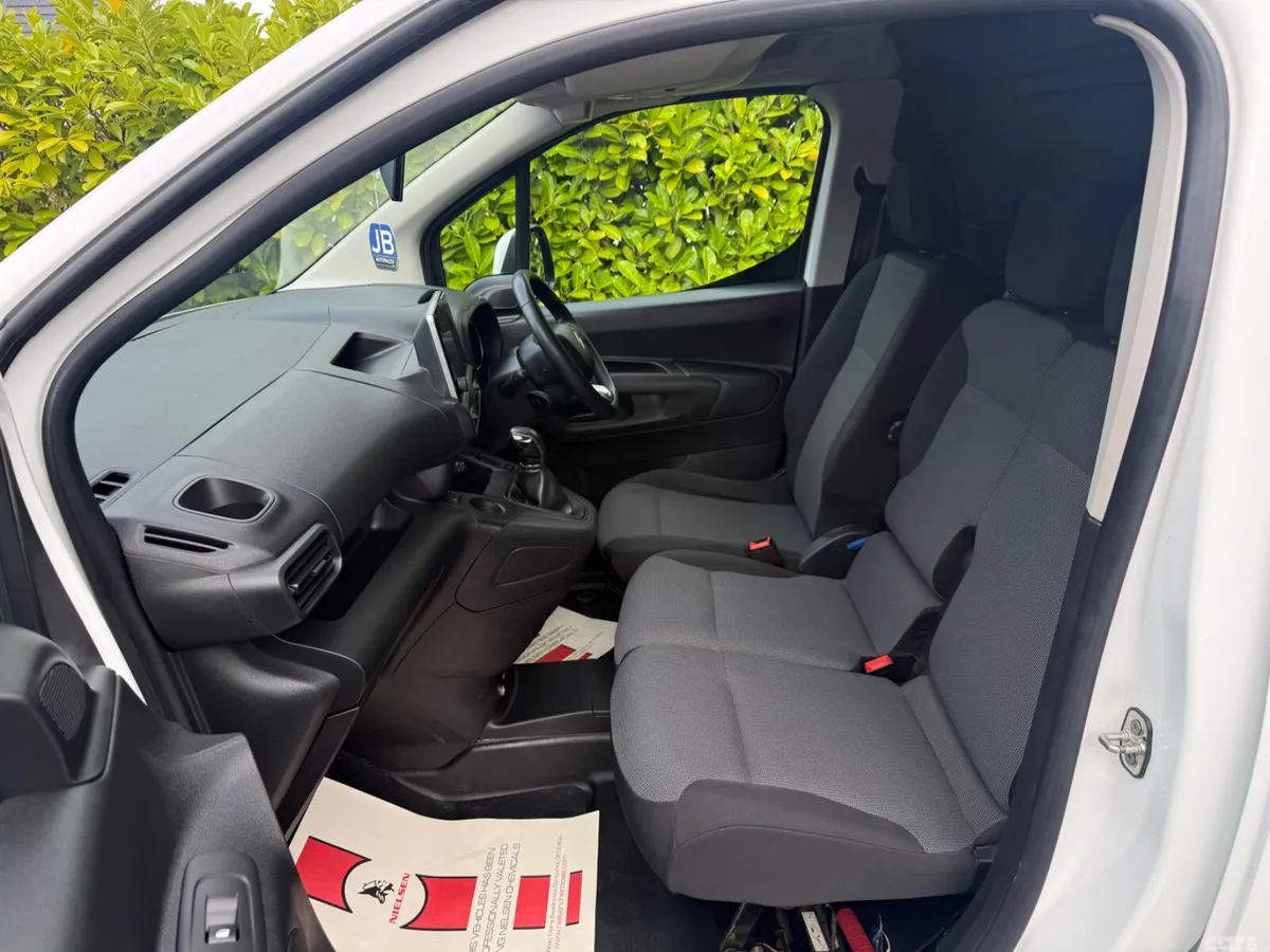Citroen Berlingo MPV, Diesel, 2019, White