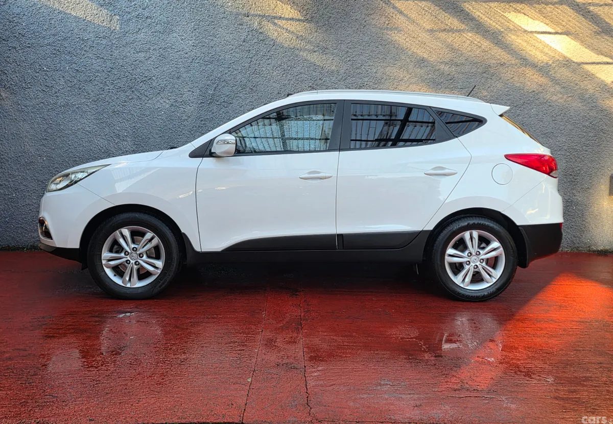 Hyundai ix35 SUV, Diesel, 2012, White