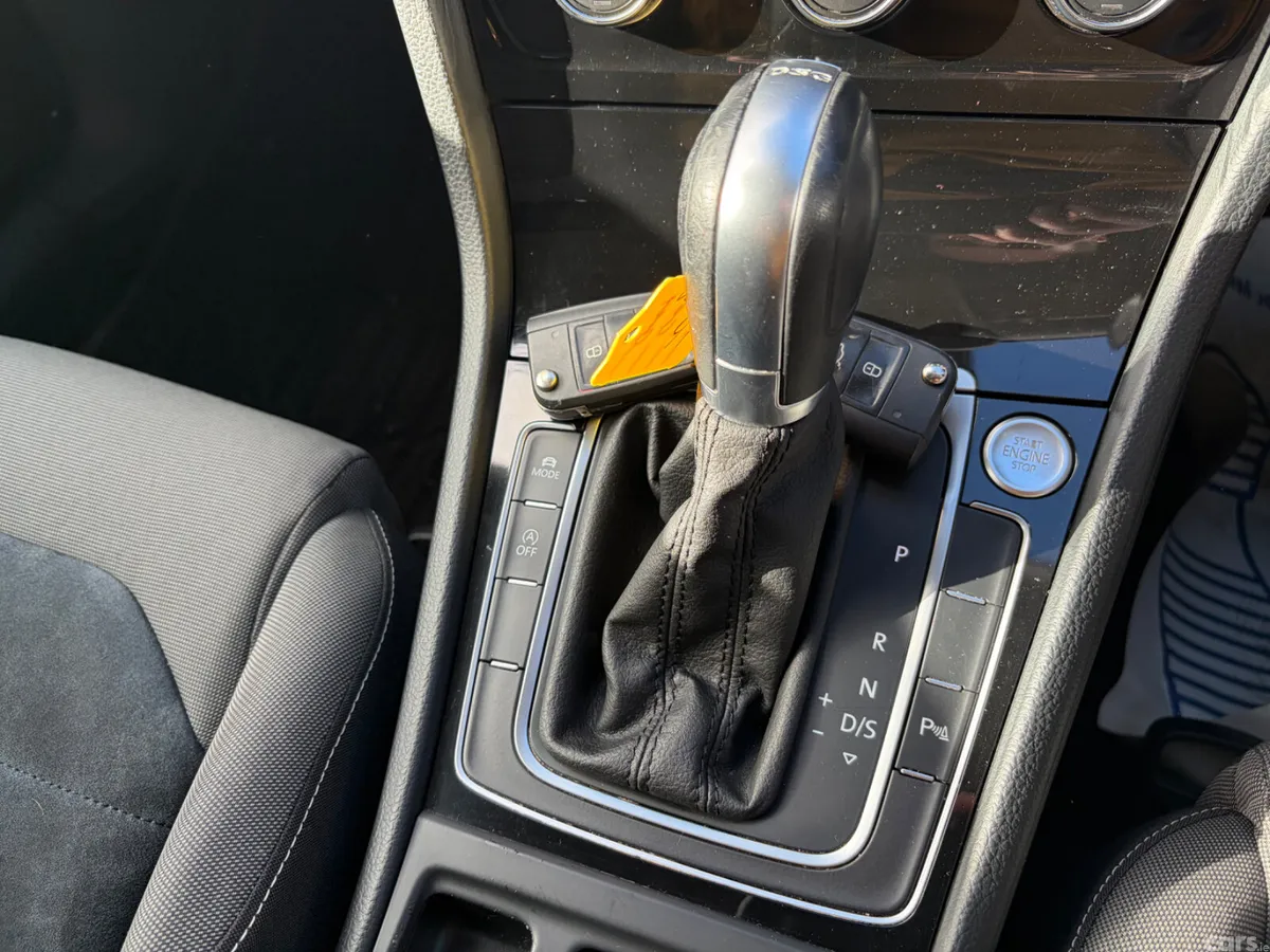 Volkswagen Golf Estate, Petrol, 2015, Silver