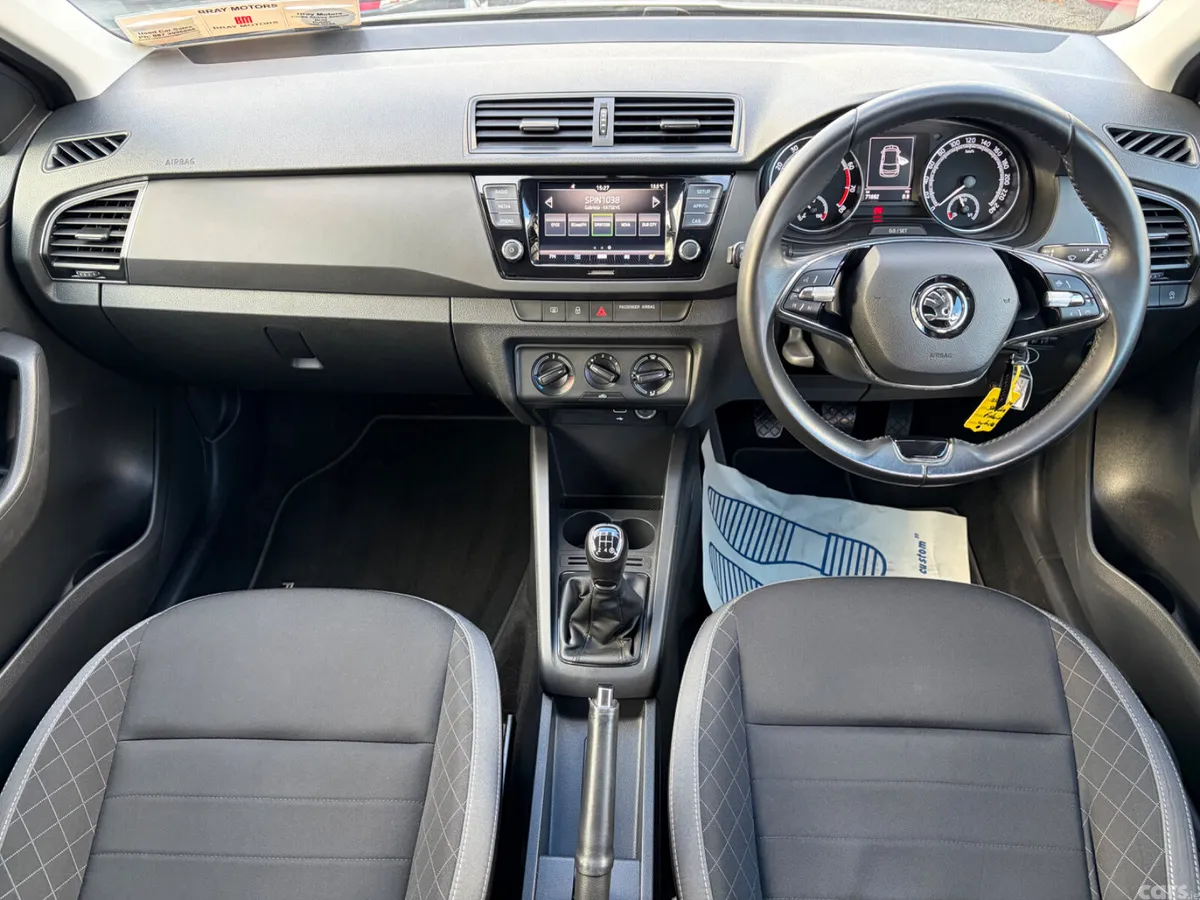 Skoda Fabia Hatchback, Petrol, 2021, White