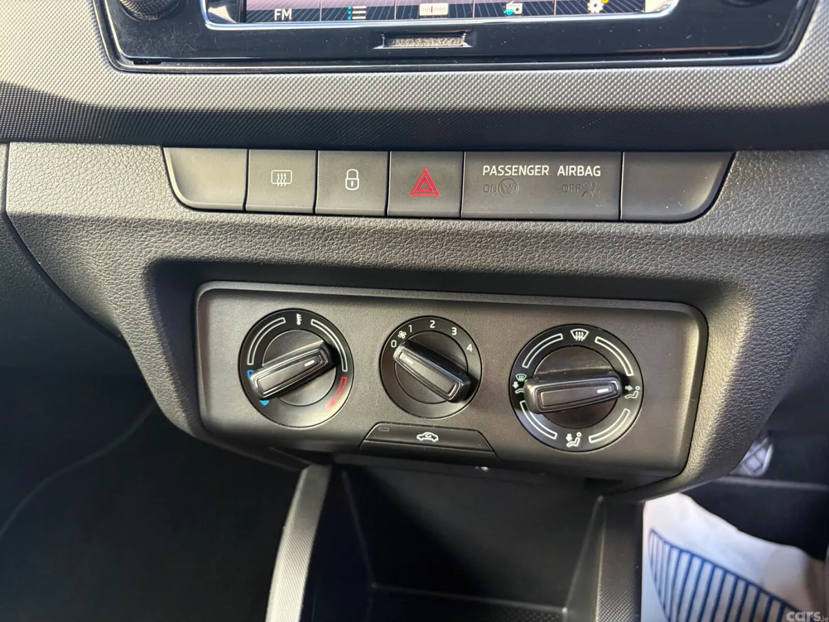 Skoda Fabia Hatchback, Petrol, 2021, White