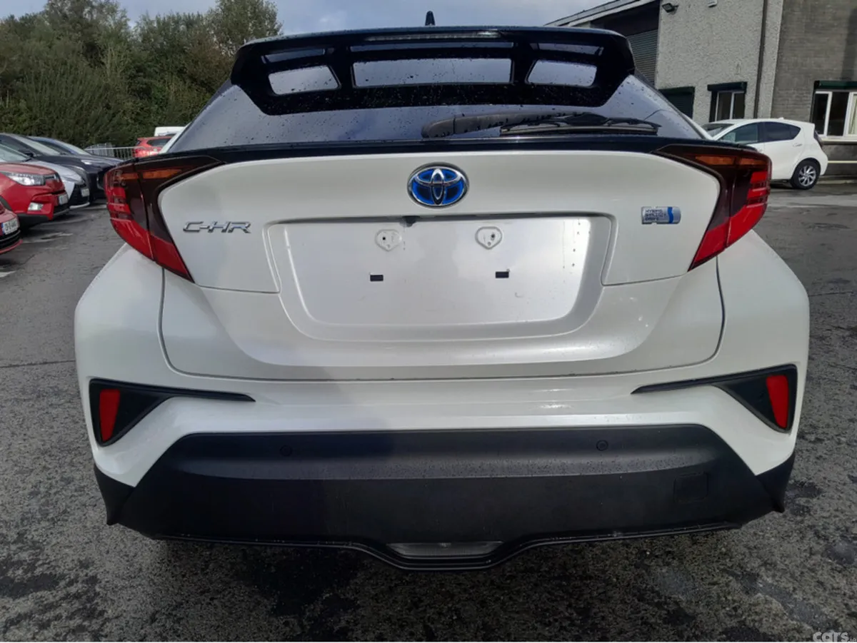 Toyota C-HR SUV, Petrol Hybrid, 2019, White