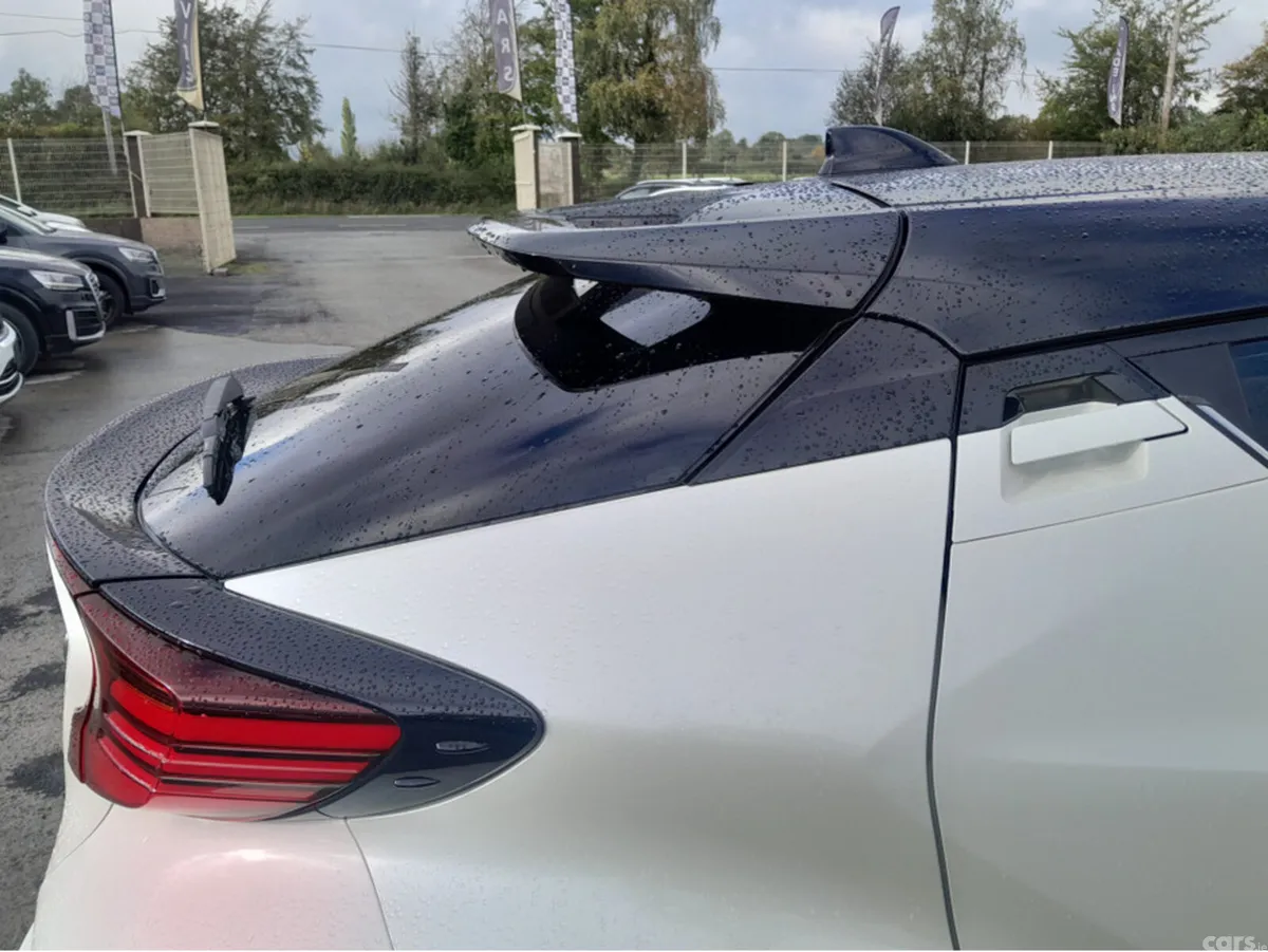 Toyota C-HR SUV, Petrol Hybrid, 2019, White