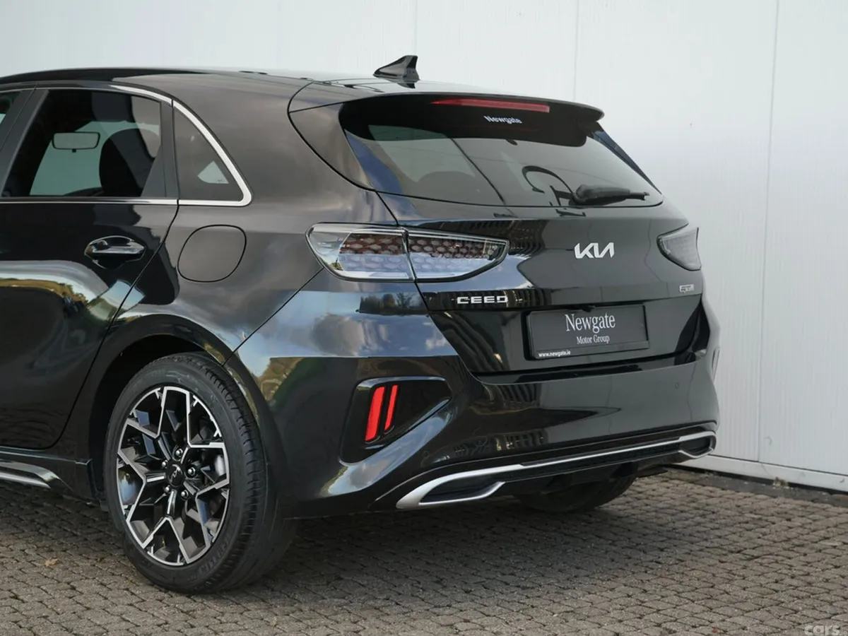 Kia Ceed Hatchback, Petrol, 2025, Black
