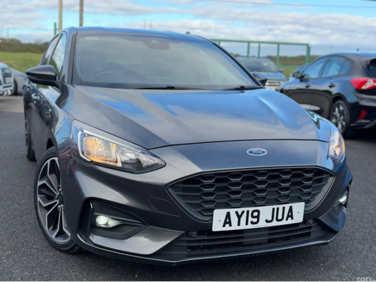 Ford Focus Hatchback, Diesel, 2019, Grey