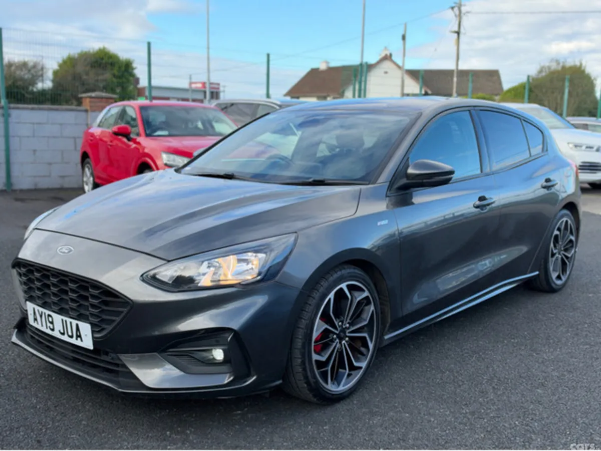 Ford Focus Hatchback, Diesel, 2019, Grey