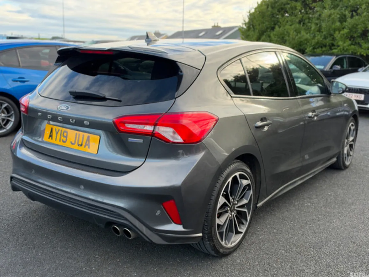 Ford Focus Hatchback, Diesel, 2019, Grey