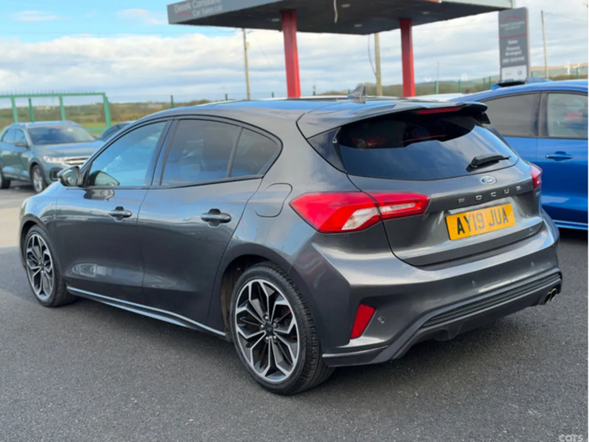 Ford Focus Hatchback, Diesel, 2019, Grey