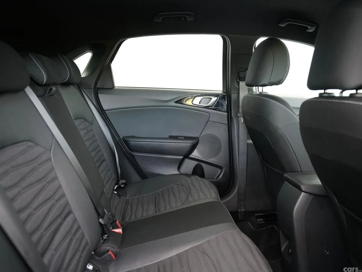 Kia Ceed Hatchback, Petrol, 2025, Black