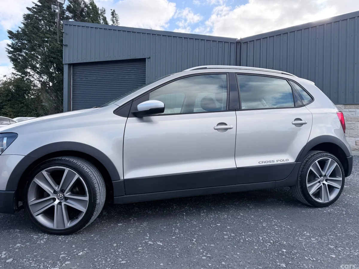 Volkswagen Polo Hatchback, Petrol, 2012, Brown