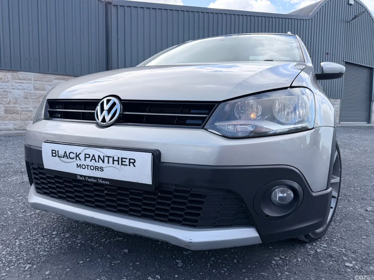 Volkswagen Polo Hatchback, Petrol, 2012, Brown