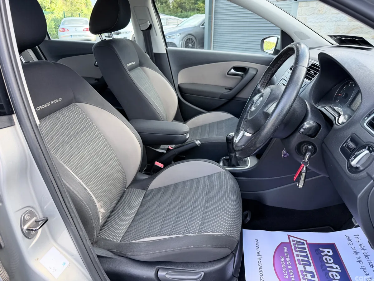 Volkswagen Polo Hatchback, Petrol, 2012, Brown