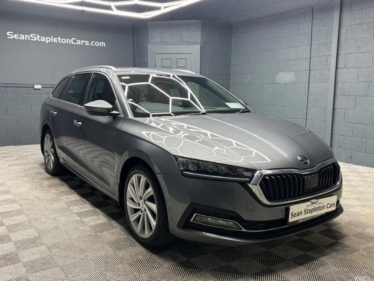 Skoda Octavia Estate, Diesel, 2022, Grey