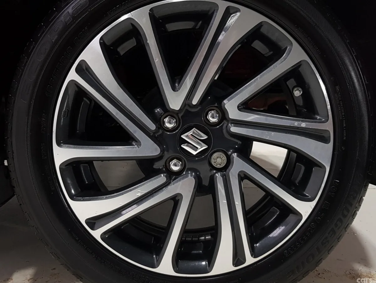 Suzuki Swift Hatchback, Petrol, 2024, Red