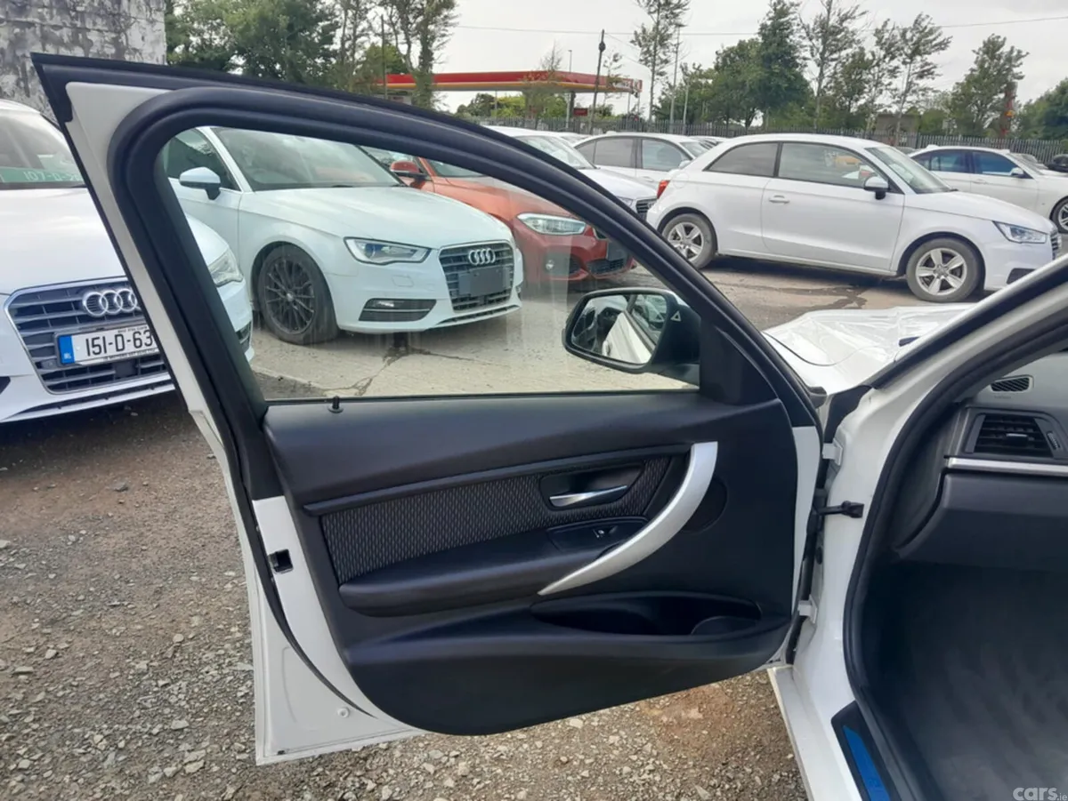 BMW 3-Series Saloon, Petrol Plug-in Hybrid, 2017, White