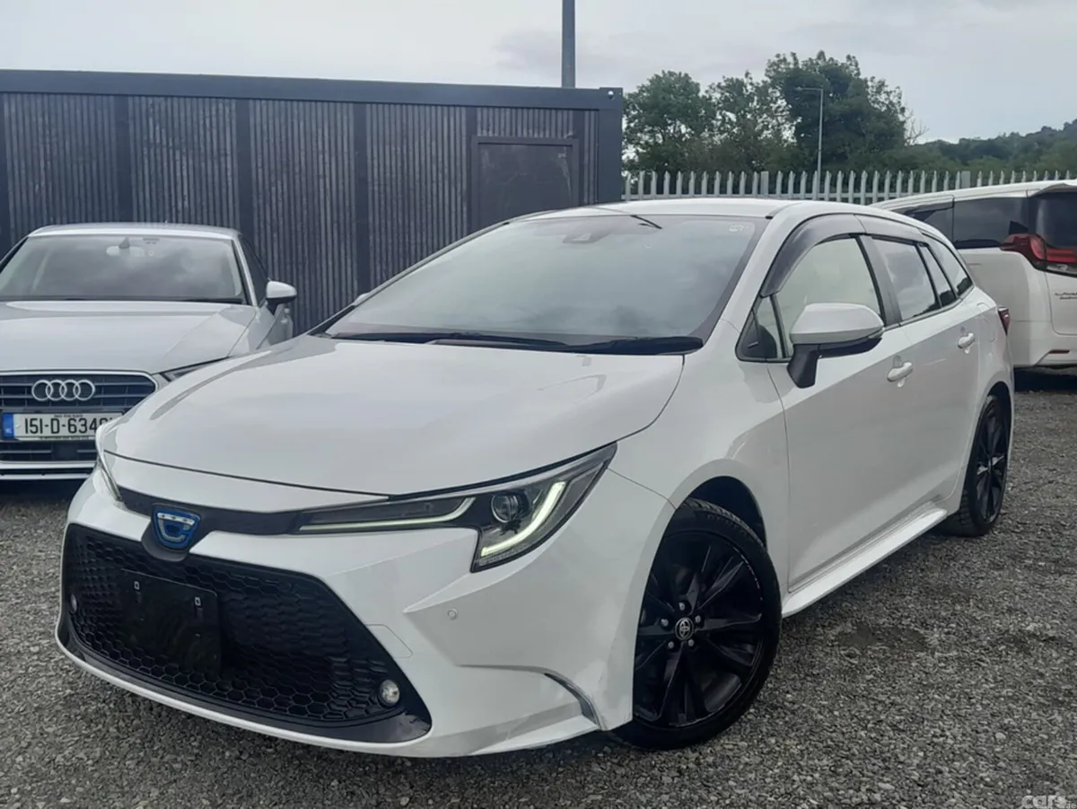 Toyota Corolla Hatchback, Petrol Hybrid, 2022, White