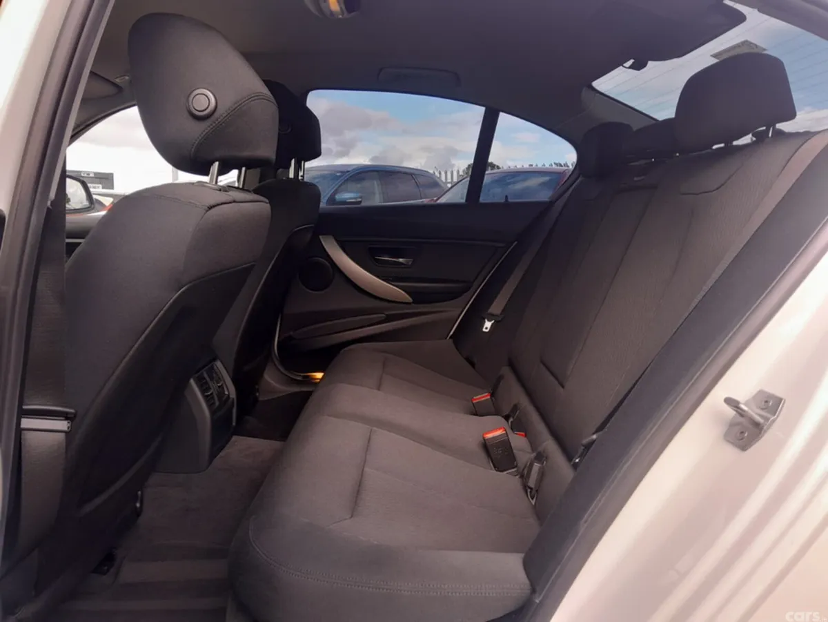 BMW 3-Series Saloon, Petrol Plug-in Hybrid, 2017, White