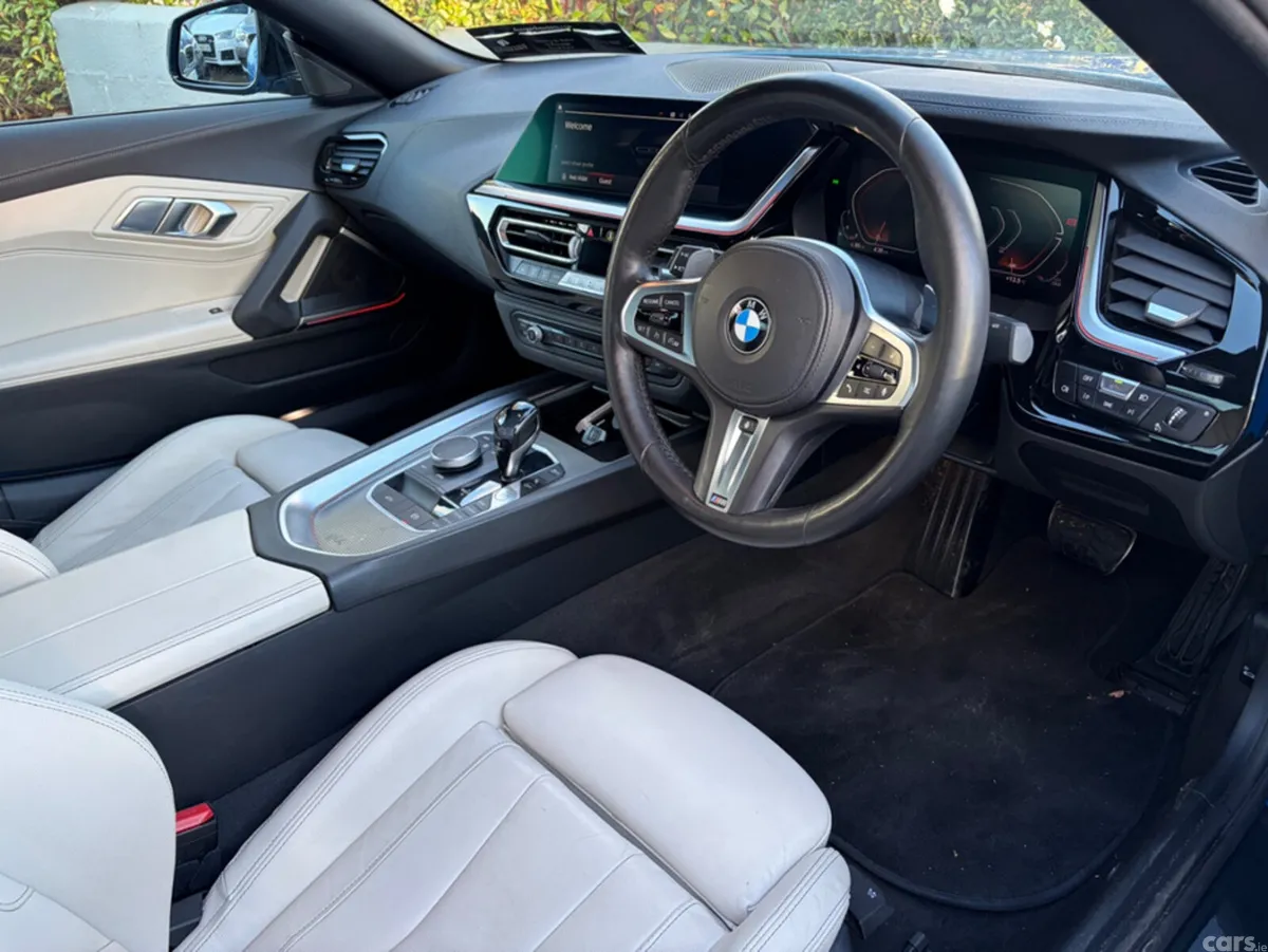 BMW Z4 Convertible, Petrol, 2021, Blue