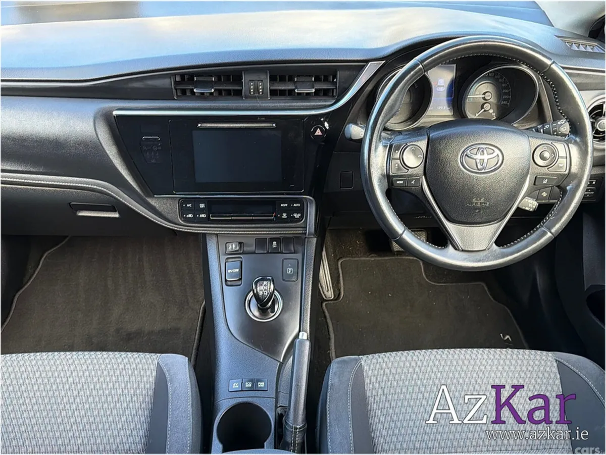 Toyota Auris Hatchback, Petrol Hybrid, 2018, Red