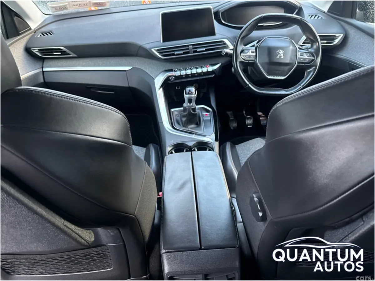 Peugeot 5008 MPV, Diesel, 2018, Blue