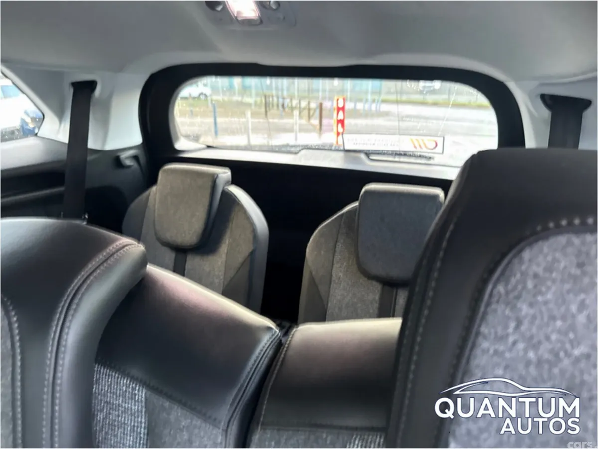 Peugeot 5008 MPV, Diesel, 2018, Blue