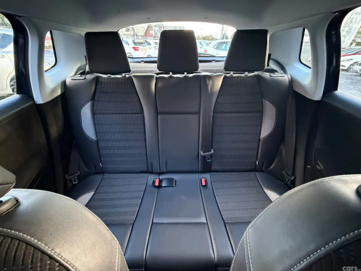 Peugeot 2008 Hatchback, Petrol, 2015, Blue