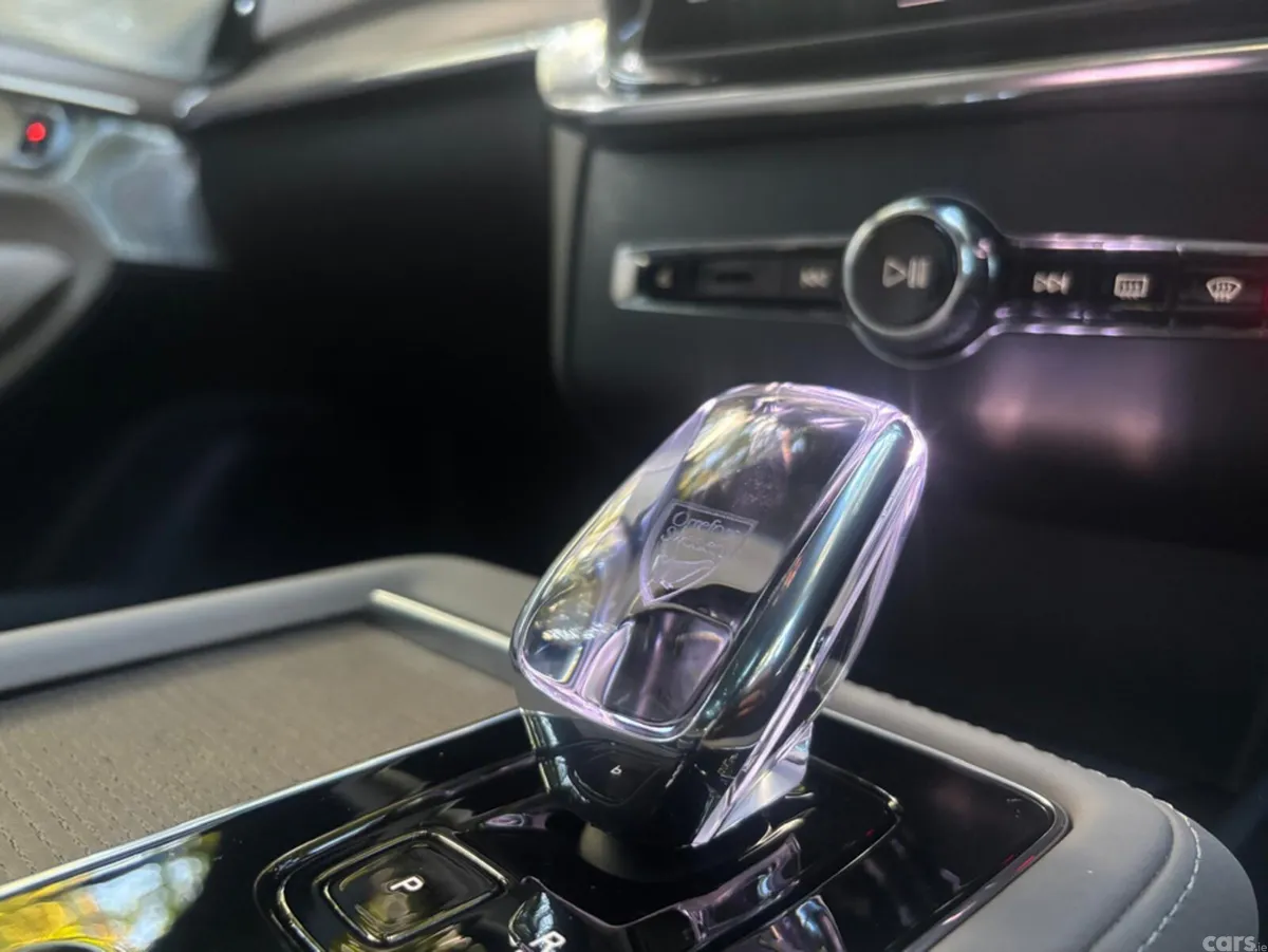 Volvo XC90 SUV, Petrol Plug-in Hybrid, 2025, Black