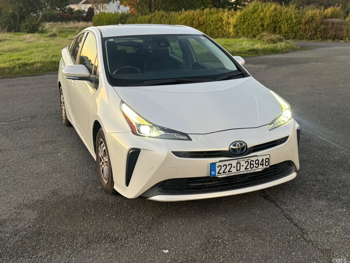 Toyota Prius Saloon, Petrol Hybrid, 2022, White