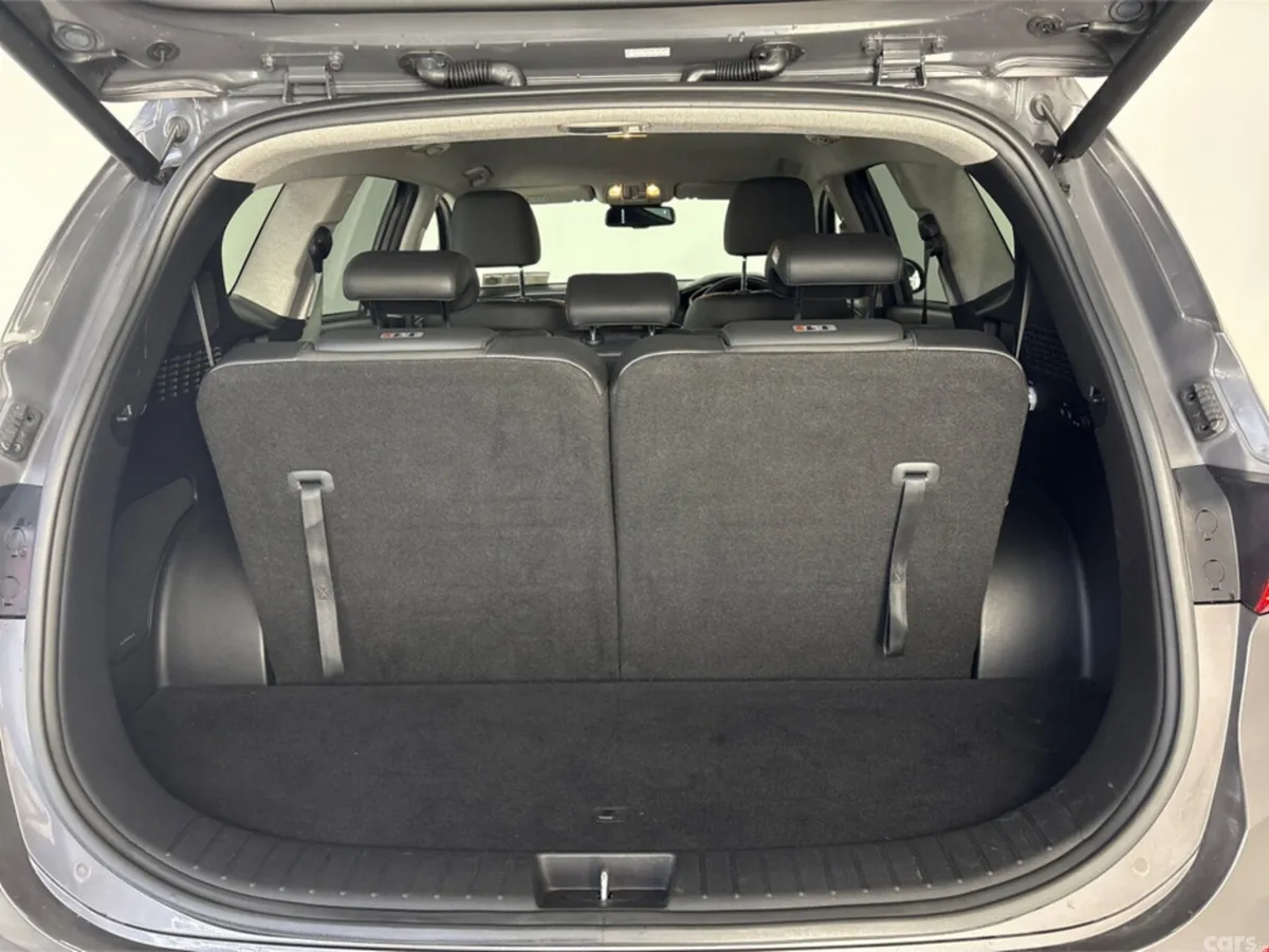 Hyundai Santa Fe Estate, Diesel, 2018, Grey