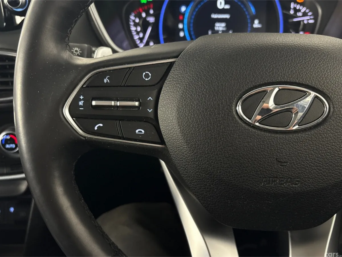Hyundai Santa Fe Estate, Diesel, 2018, Grey