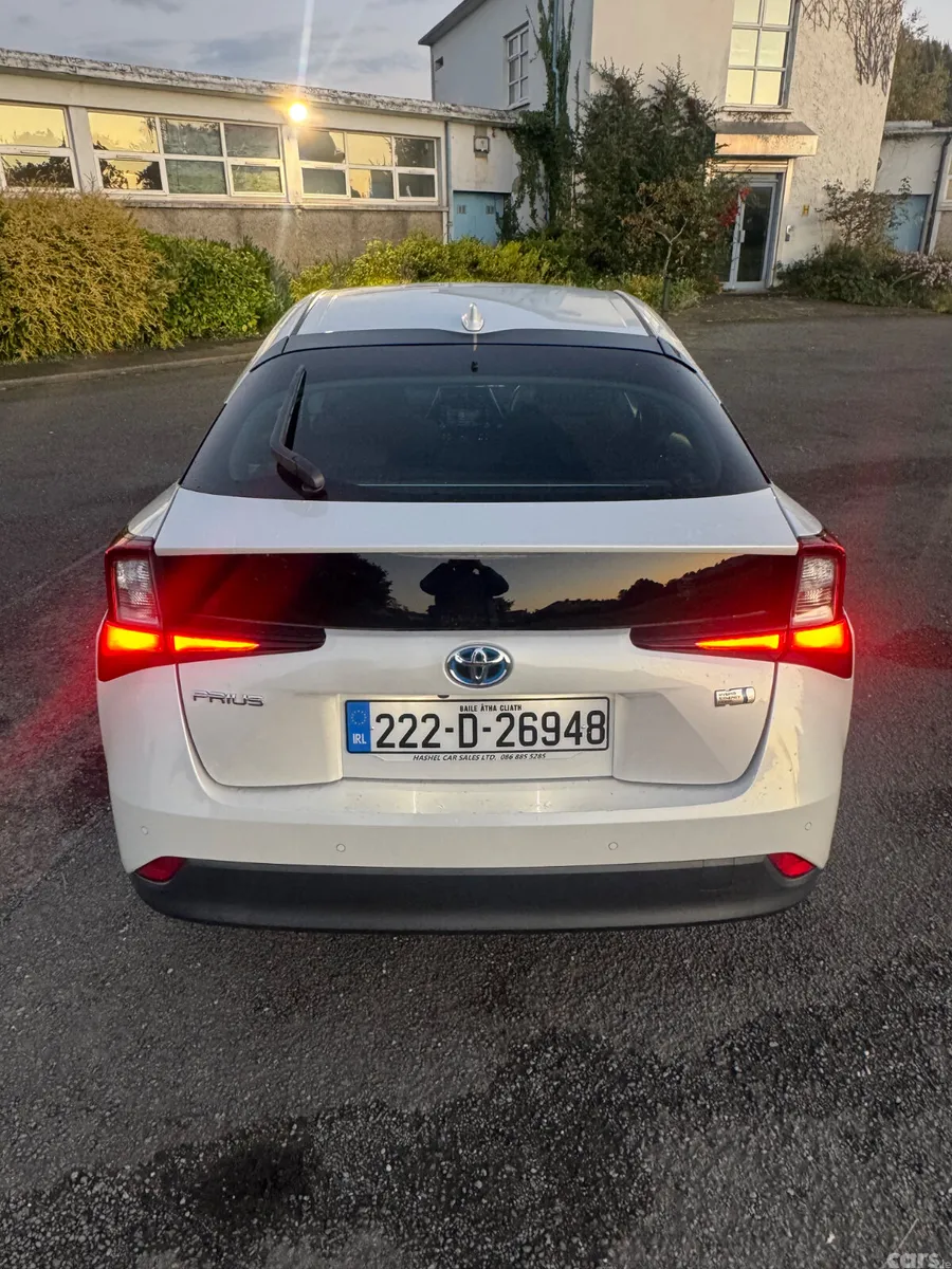 Toyota Prius Saloon, Petrol Hybrid, 2022, White