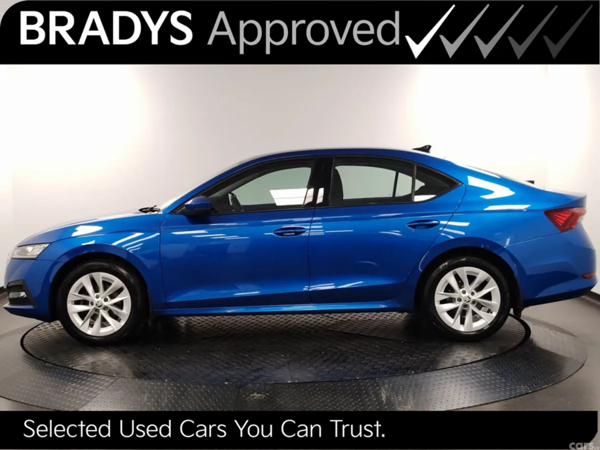 Skoda Octavia Hatchback, Diesel, 2021, Blue