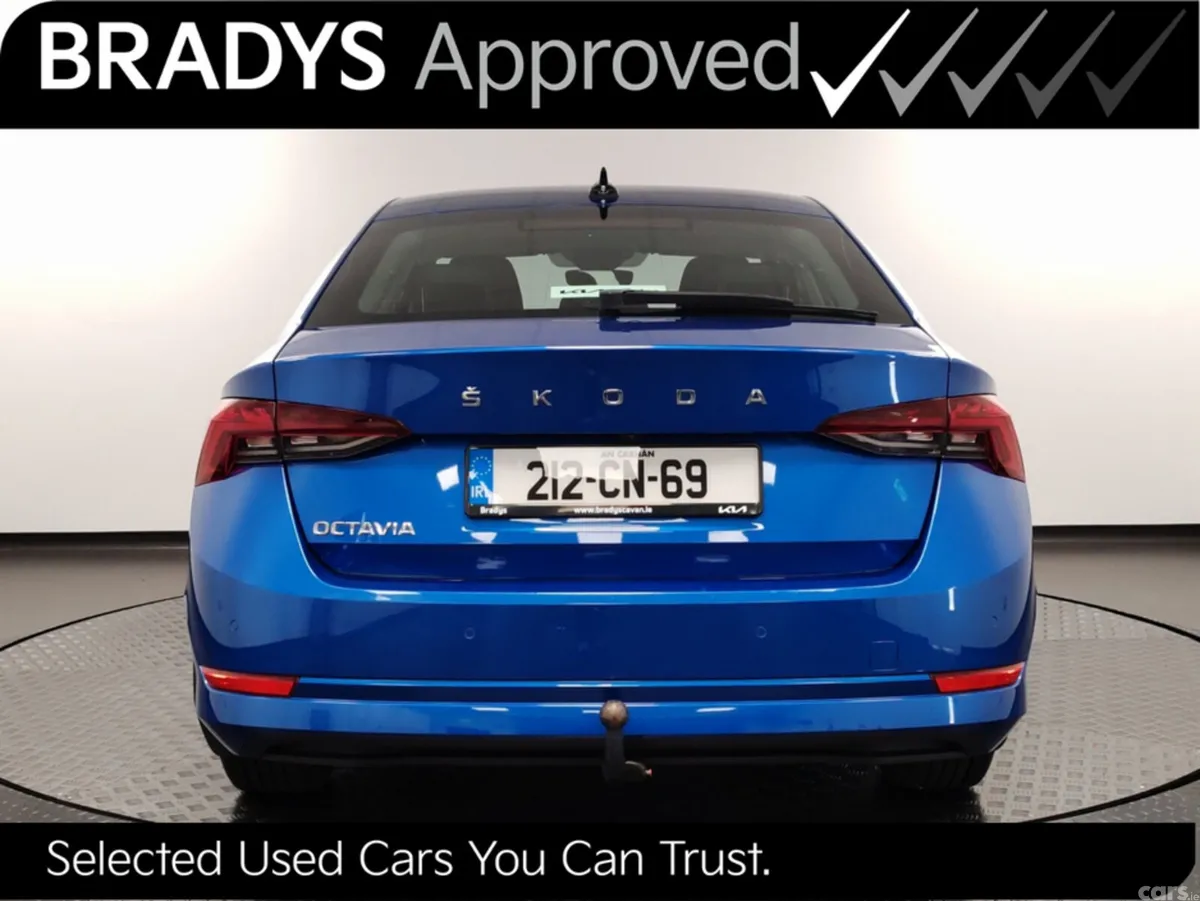 Skoda Octavia Hatchback, Diesel, 2021, Blue