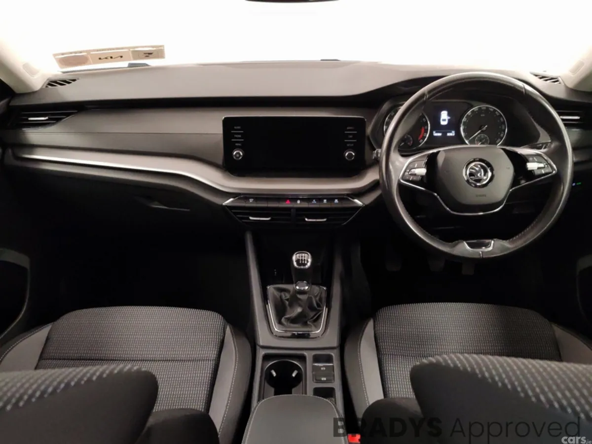Skoda Octavia Hatchback, Diesel, 2021, Blue