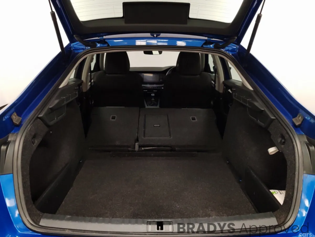 Skoda Octavia Hatchback, Diesel, 2021, Blue