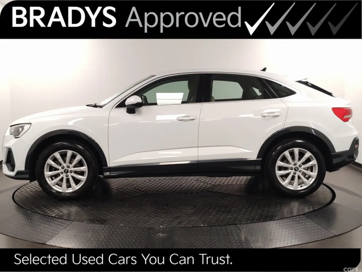 Audi Q3 Hatchback, Petrol, 2021, White