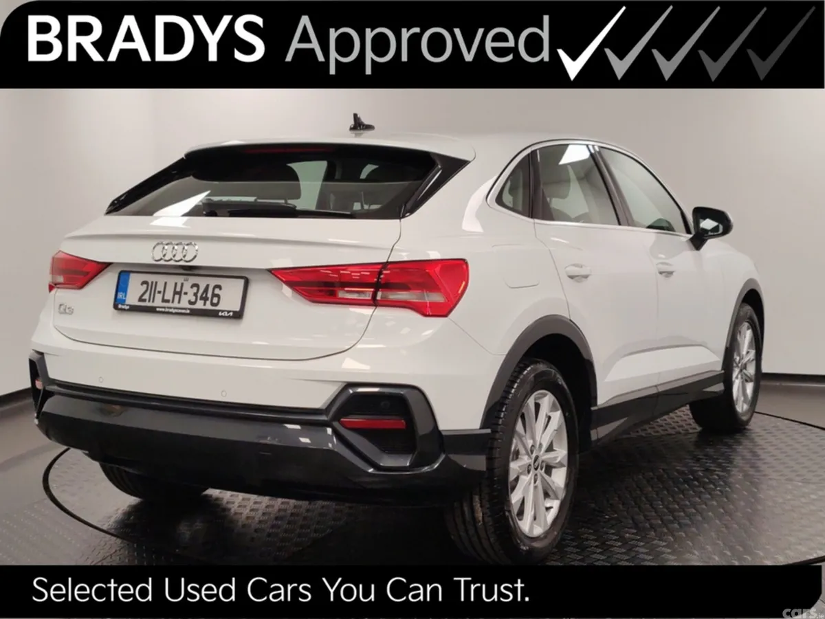 Audi Q3 Hatchback, Petrol, 2021, White